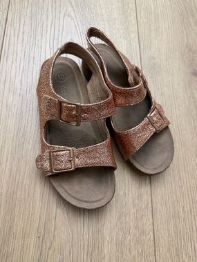 Glitter Buckle Kids Sandals in Rose Gold size 10